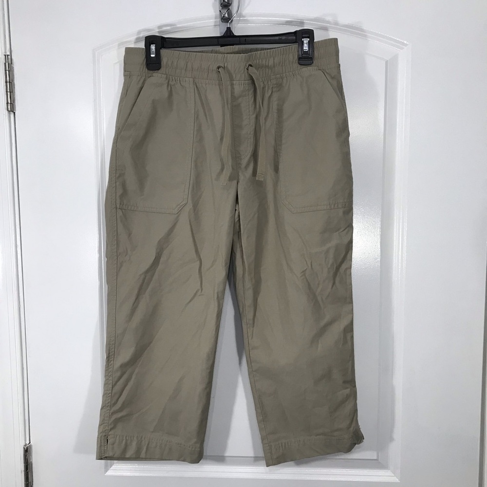 Eddie Bauer Women's Capris Size 10 CB-117